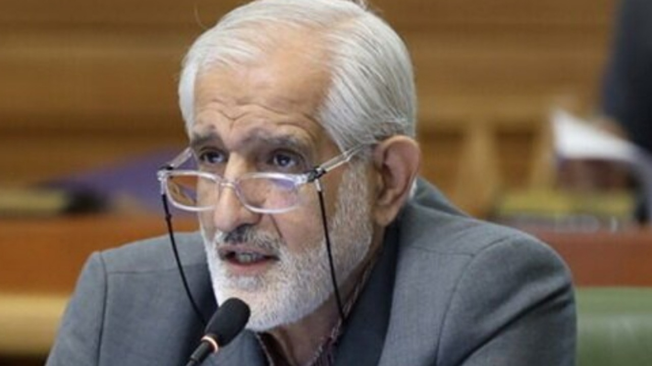 مجسمه والرین نماد قدرت و استقامت ملت ایران است