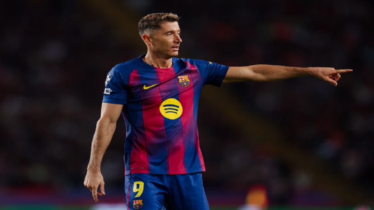 لواندوفسکی: نمیدانم چند ماه دیگر کجا خواهم بود/ از والدین برخی همتیمیهایم بزرگتر هستم