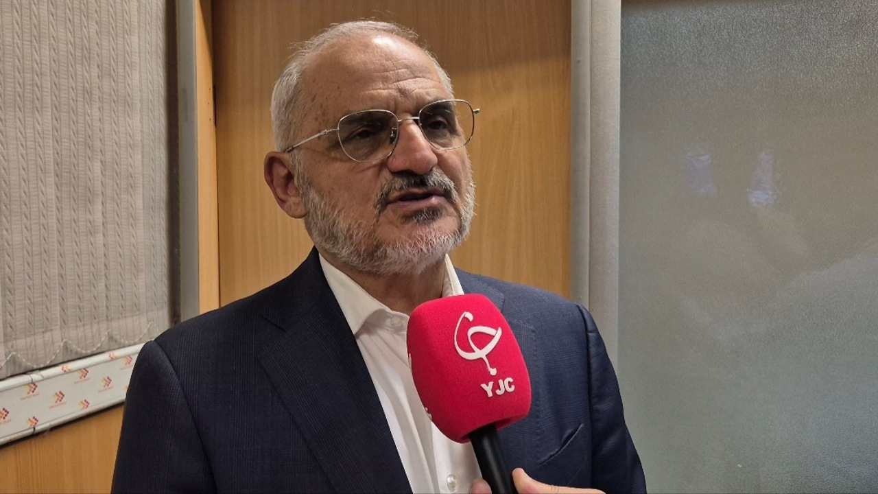 رئیسدفتر رئیسجمهور: آنچه فعلا در مورد بنزین قطعی است، کاهش سهمیههاست + فیلم