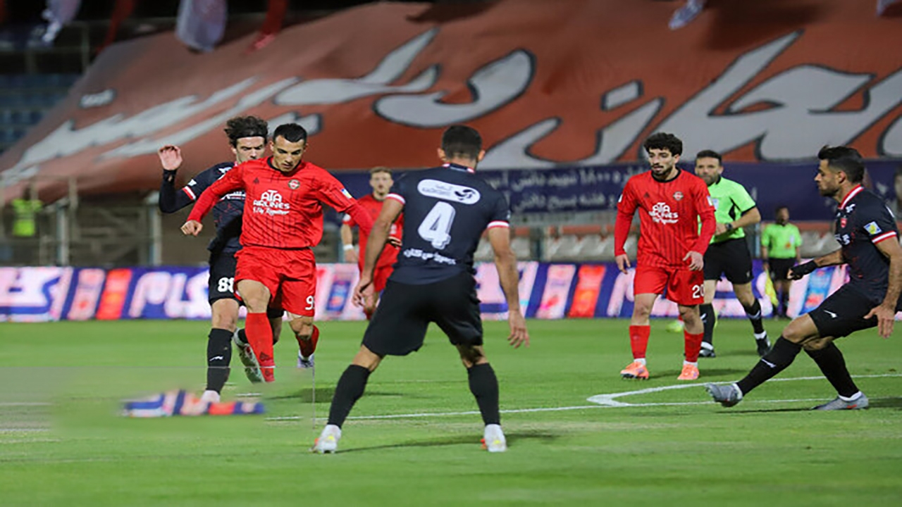 تراکتور در پی تعویق دیدار با پرسپولیس/ دومین تغییر با اصرار رقم می‌خورد؟