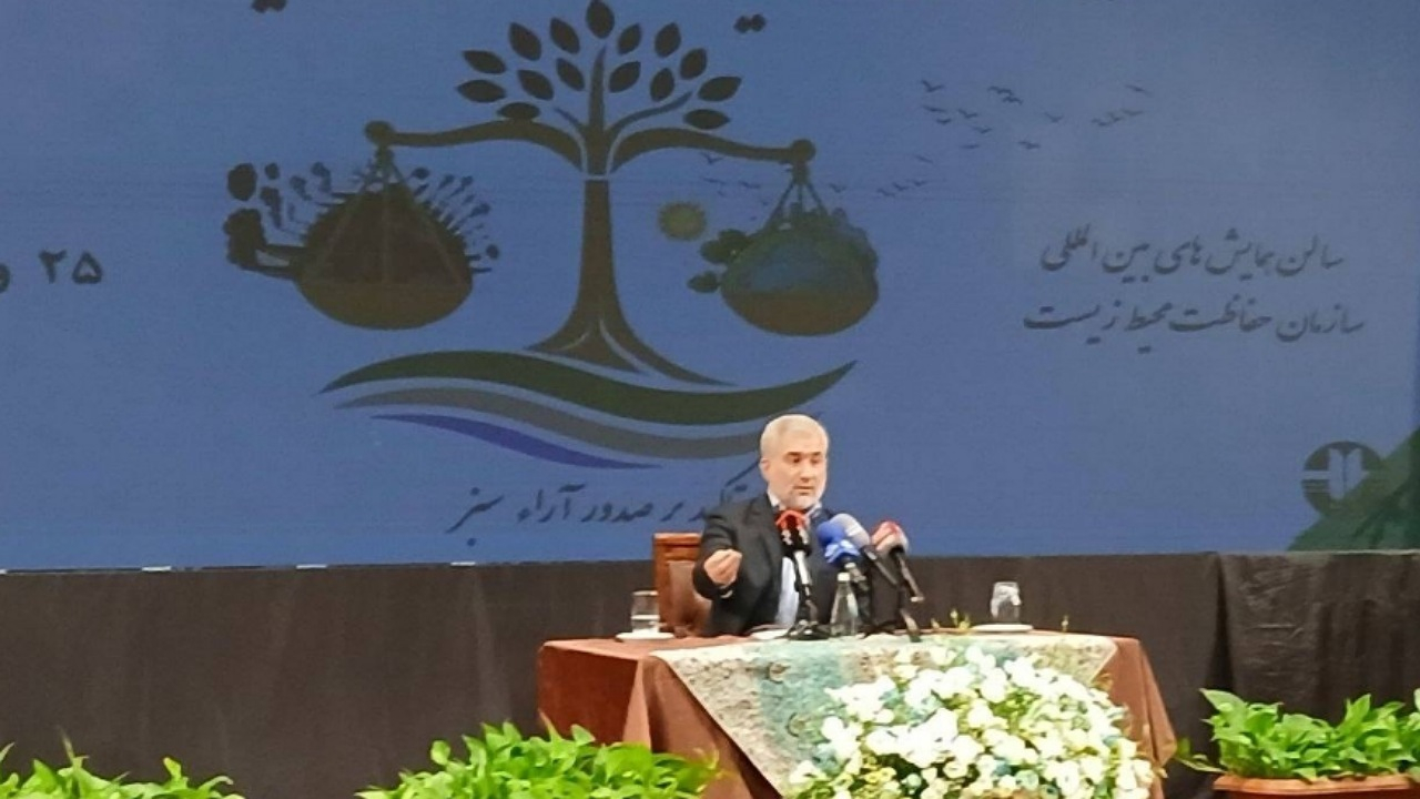 باید به فلسفه حقوق محیط زیست توجه شود‌