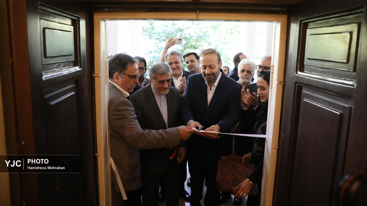 آیین گشایش نمایشگاه خوشنویسی استاد غلامحسین امیرخانی