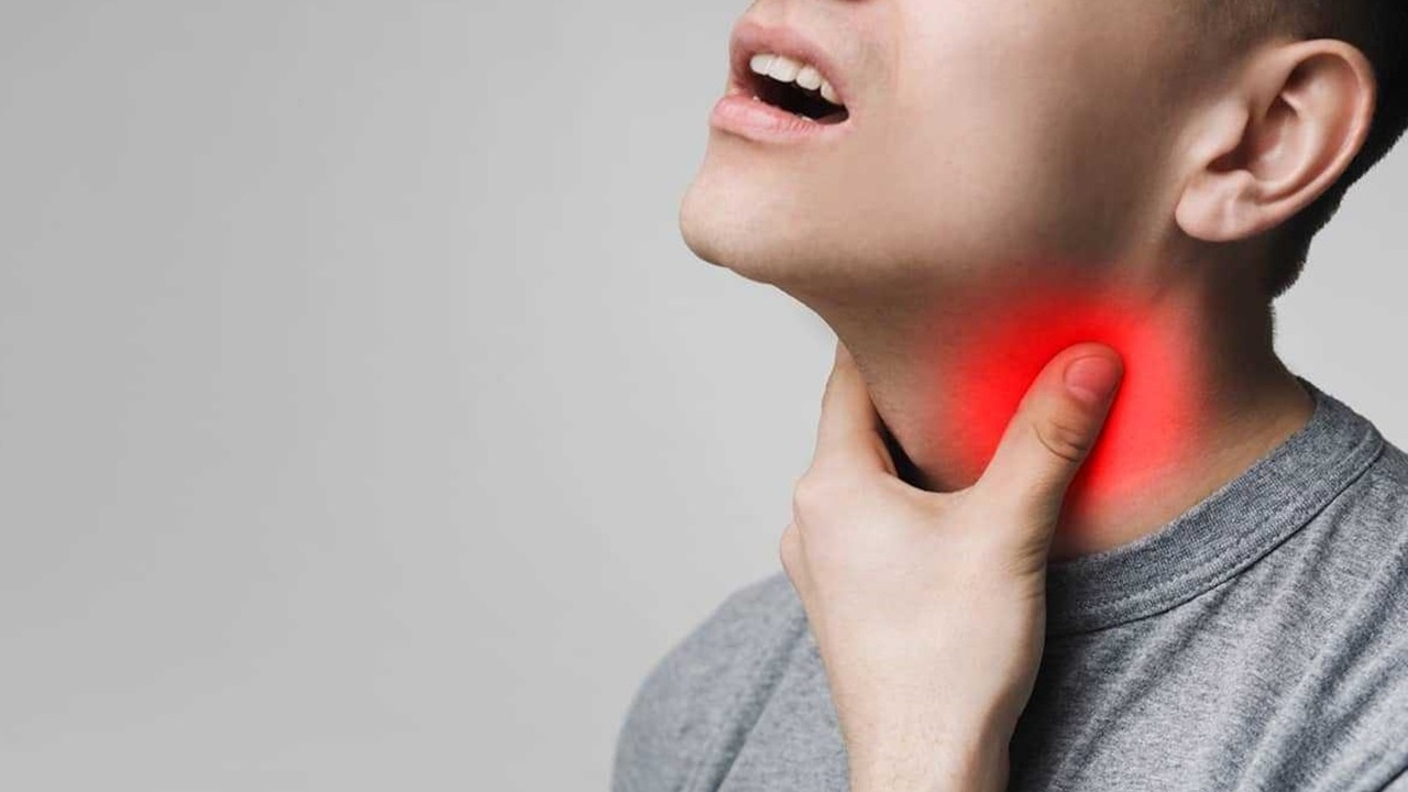 چه زمانی گلودرد می‌تواند نشانه عفونت چرکی باشد؟ + فیلم