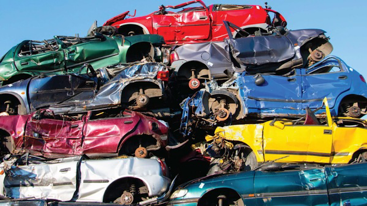 استخراج ۲۱۵ هزار تن فولاد و آلومینیوم از زباله‌های خودرویی