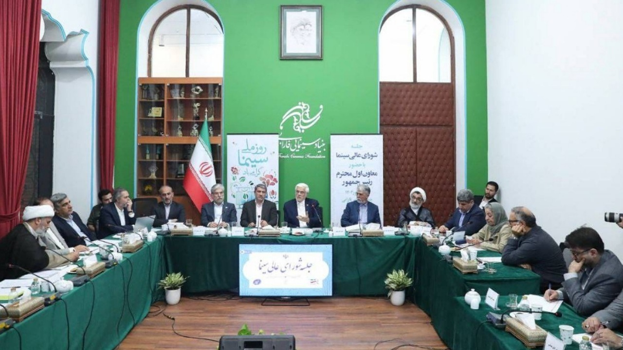 وزارت فرهنگ و ارشاد اسلامی زمینه بازگشت هنرمندان ایرانی خارج از کشور را به داخل فراهم کند