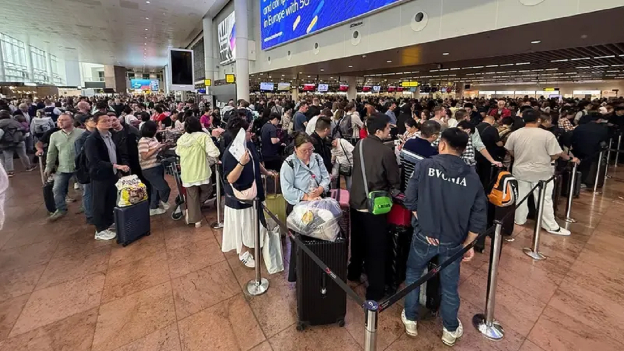 توقف پروازها در فرودگاه لیژ بلژیک به دلیل مشاهده پهپاد