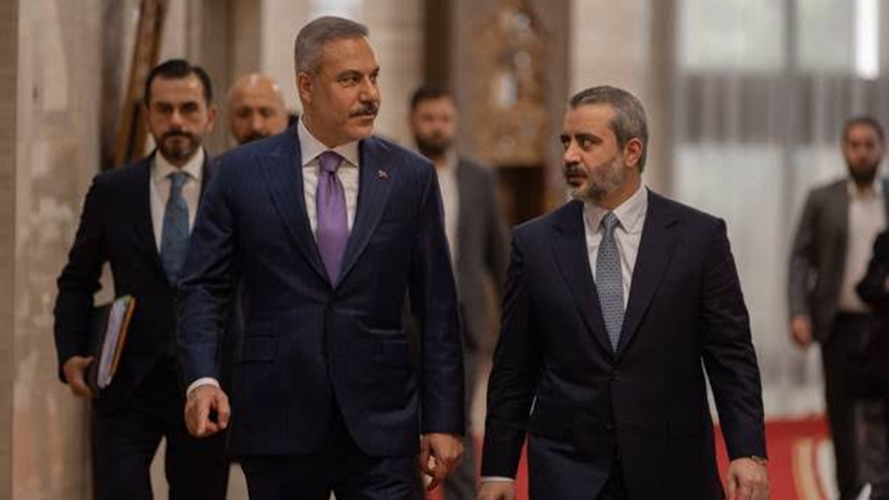 هشدار وزیر خارجه ترکیه درباره پیامدهای بحران تنگه هرمز بر اقتصاد جهان
