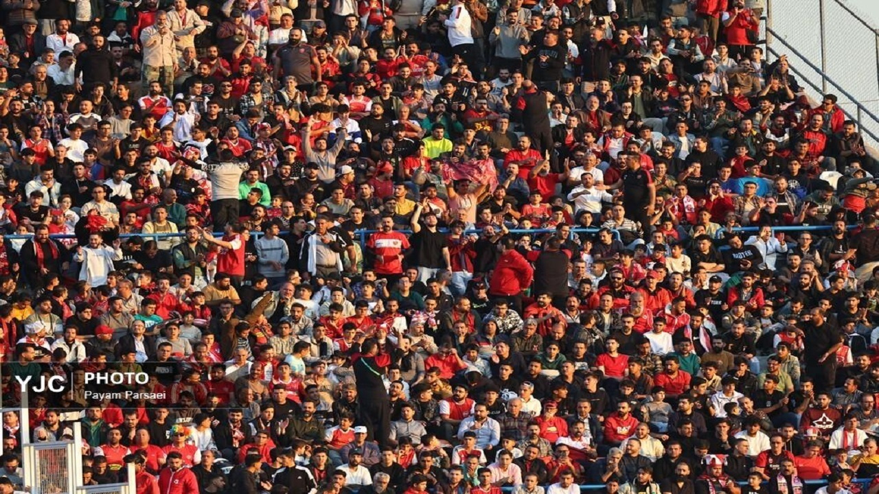 کری خوانی هواداران سرخابی نباید از خط قرمز عبور کند