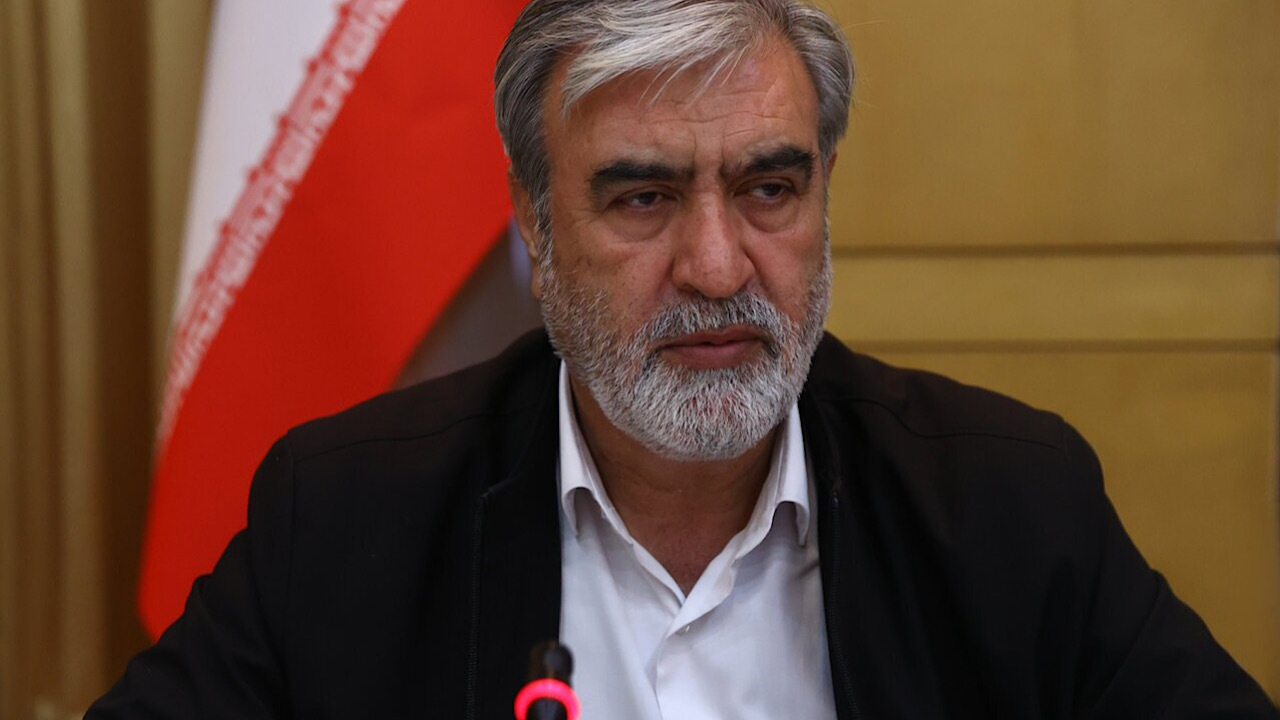مجلس از منافع ملت ایران خصوصا حق هستهای صیانت خواهد کرد
