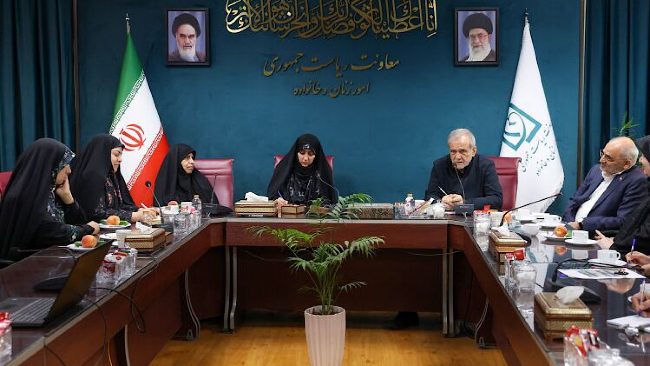 پزشکیان: زنان دارای زمینه‌ مناسب‌تر برای نقش‌آفرینی اجتماعی هستند