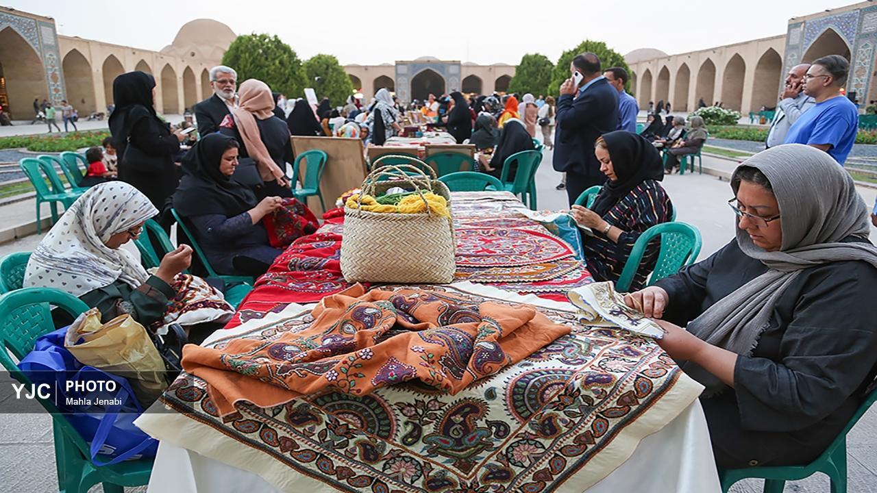 بزرگترین گردهمایی بانوان پتهدوز کرمان