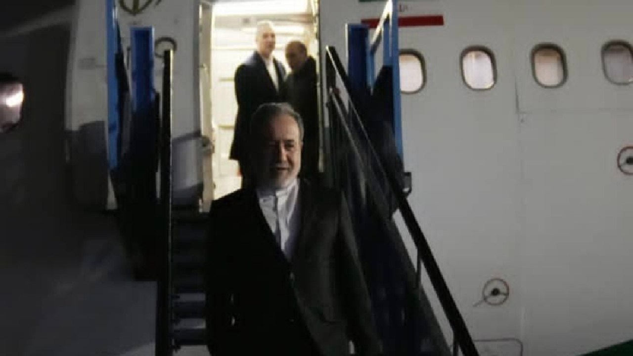 عزیمت وزیر امور خارجه به هلند