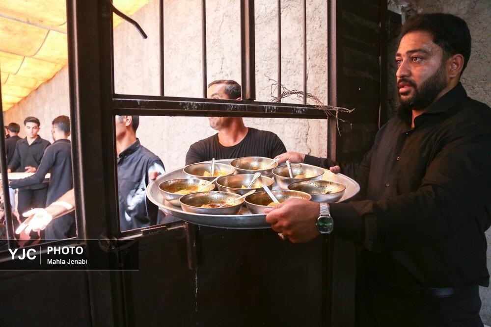 آیین پخت آبگوشت امام حسینی زنگی آباد کرمان