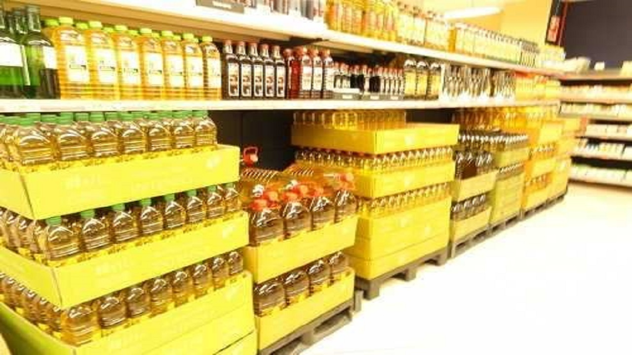 مشکل عرضه روغن واحدهای خرده فروش طی روزهای آتی مرتفع میشود