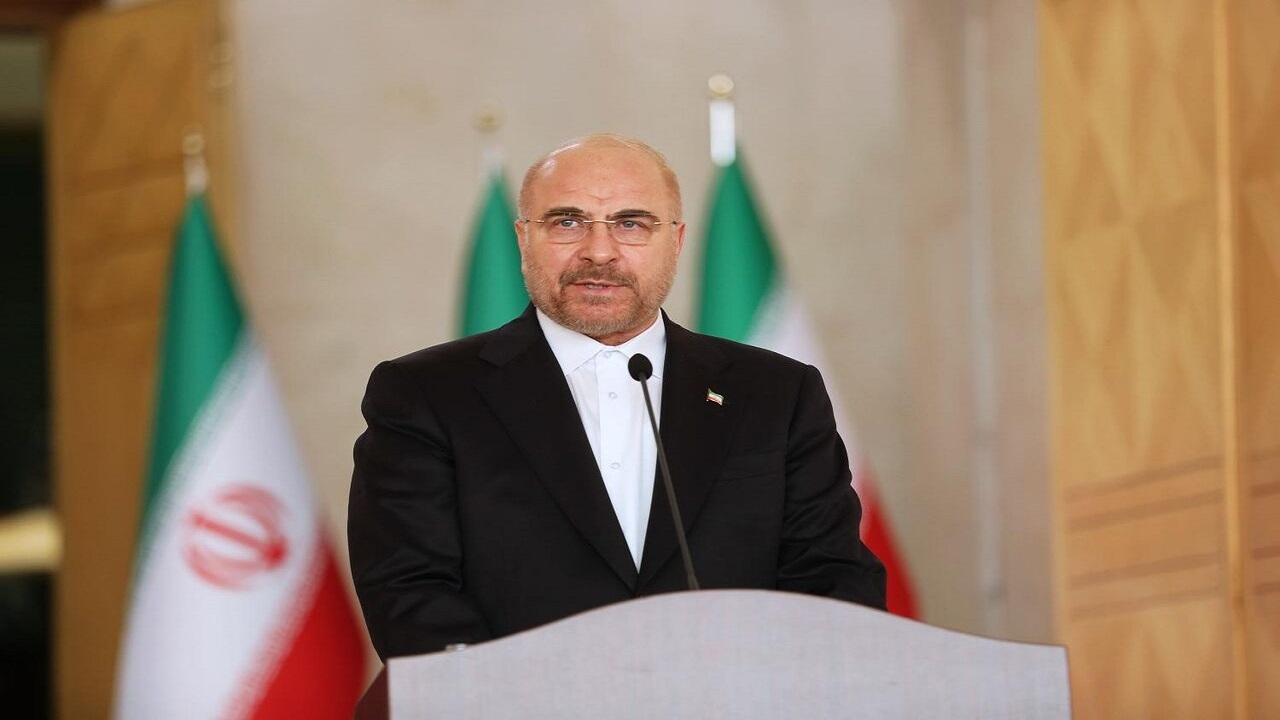 بسیج، مرکز گره‌گشایی از مشکلات مردم است/ به توان موشکی افتخار می‌کنیم