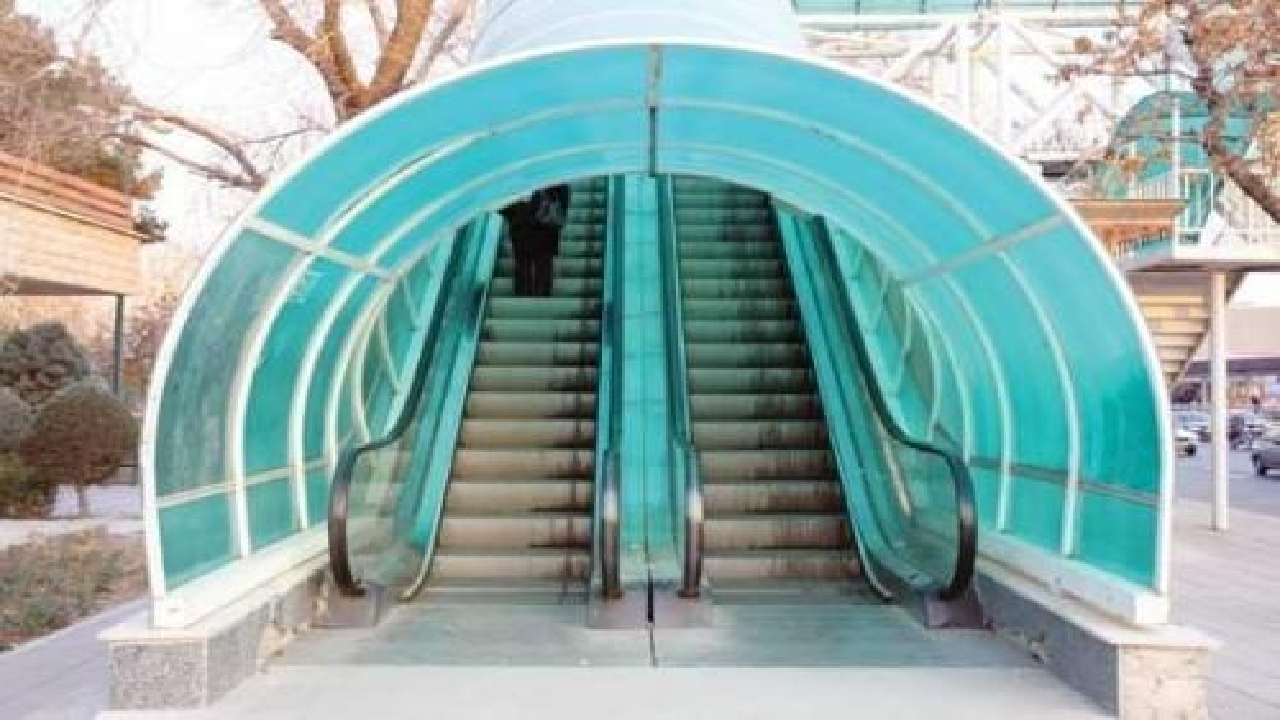 نصب ۳۲ یونیت پله برقی در پلهای عابر پیاده تهران/ نوسازی ۷۲ یونیت نیز در دست اجراست