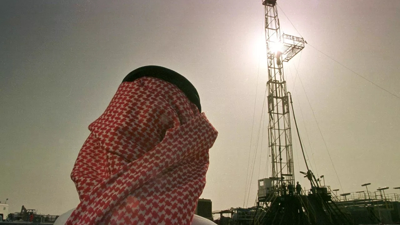 عربستان هدف قرار گرفتن تاسیسات انرژی خود را تائید کرد