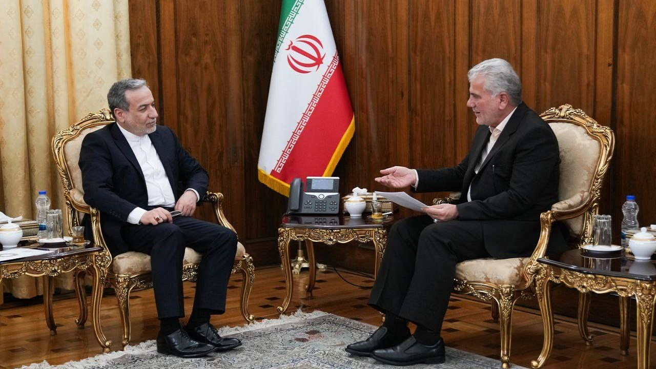 تاکید عراقچی بر تقویت ظرفیت ناوگان هوایی کشور