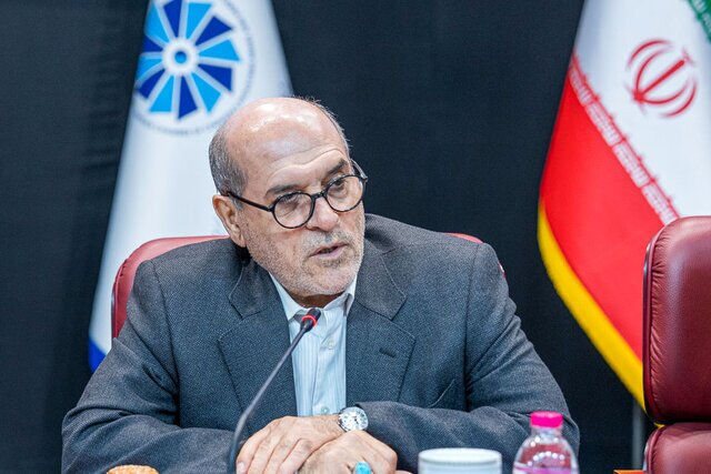 برای نجات اقتصاد، باید از بروکراسی و اقتصاد دستوری عبور کرد