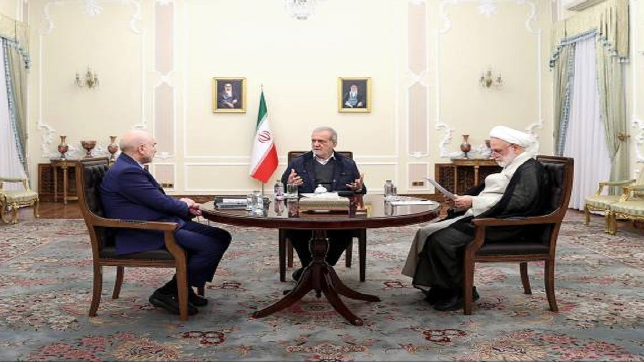 جلسه سران سه قوه به میزبانی پزشکیان برگزار شد