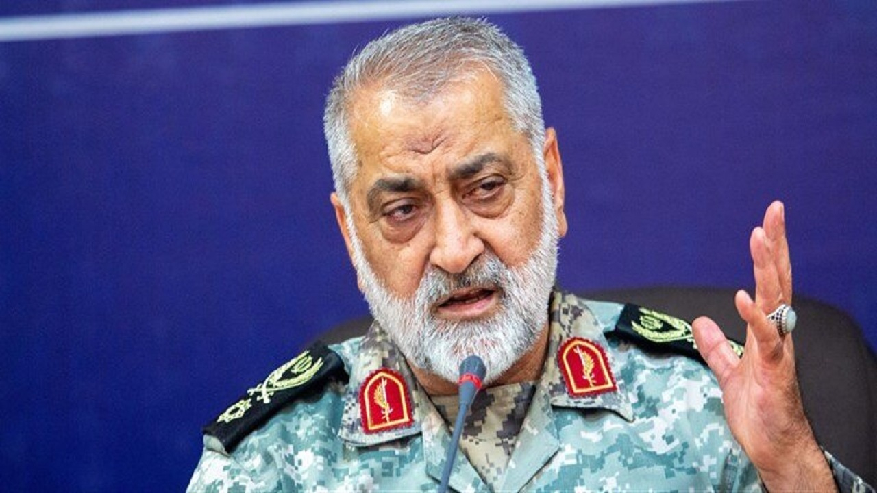 هر که به خاک و منافع ایران ما تجاوز کند گردنش را میشکنیم