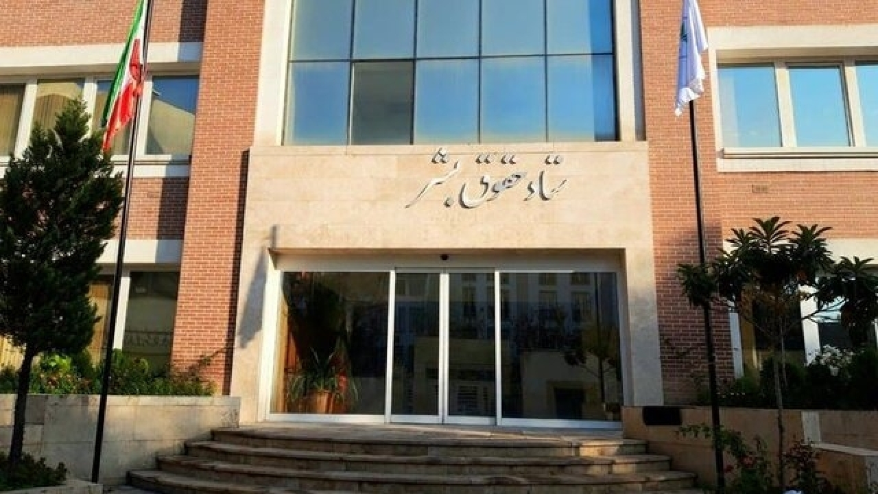 ستاد حقوق بشر: خودکشی میترا عباسی در زندان وکیل آباد صحت ندارد