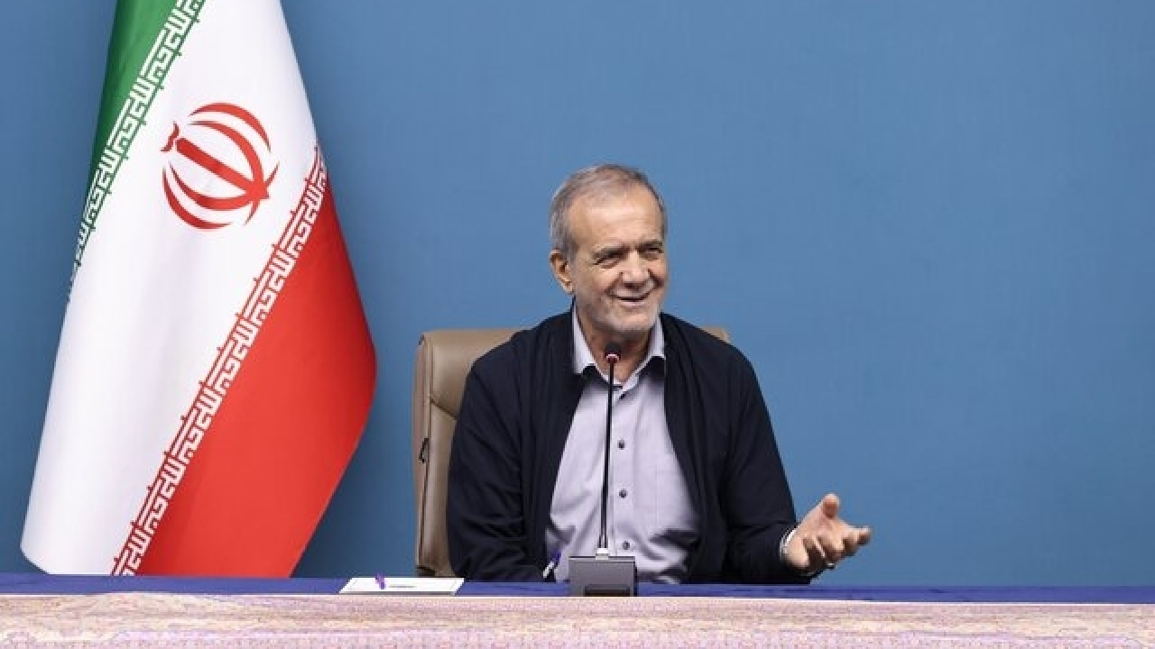 پزشکیان: تمام توانم را برای حل مشکلات تولیدکنندگان و فعالان اقتصادی بهکار گرفتهام