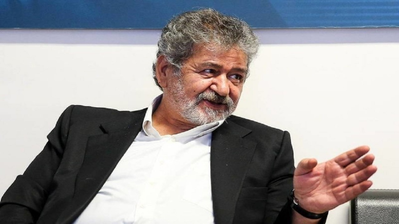 وفاق در فوتبال تبدیل به نفاق و دورویی شده است/ زنوزی باید بر سر بازیکنان تراکتور فریاد بزند