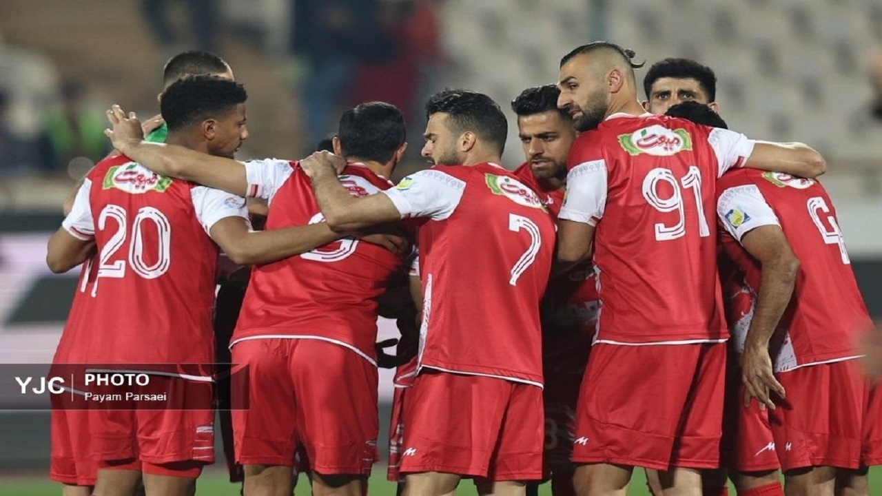 سلطانی: پرسپولیس لیاقت قهرمانی را دارد/ سپاهانیها حرفهای بچگانه ای میزنند