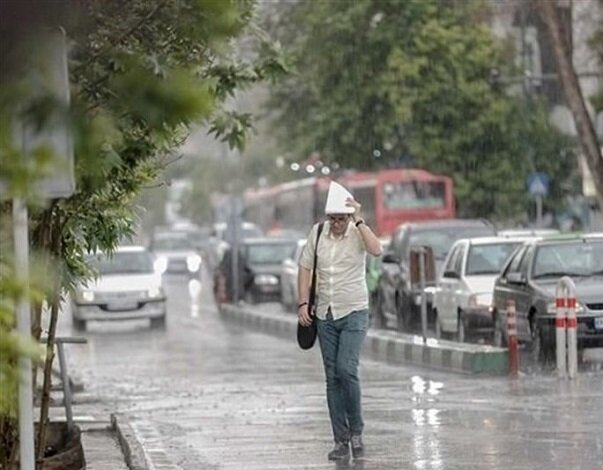 رگبار باران و رعد و برق در ۱۴ استان/ تهران فردا ابری است