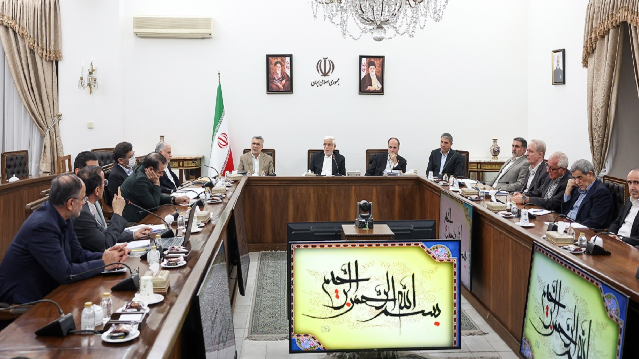 عارف: دولت حساسیت‌های لازم برای مقابله با بیماری‌های دامی را دارد