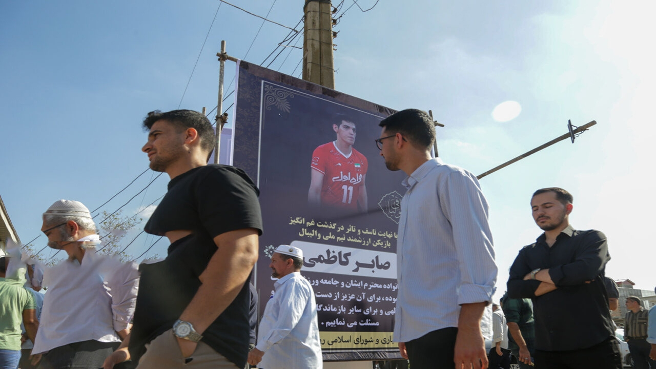 همدردی رهبر انقلاب اسلامی با خانواده مرحوم صابر کاظمی