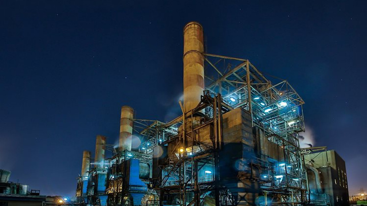 نیروگاههای فرسوده در فصول سرد سال از مدار خارج میشوند