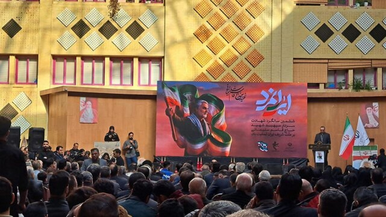 مراسم بزرگداشت شهادت حاج قاسم با حضور اهالی ورزش