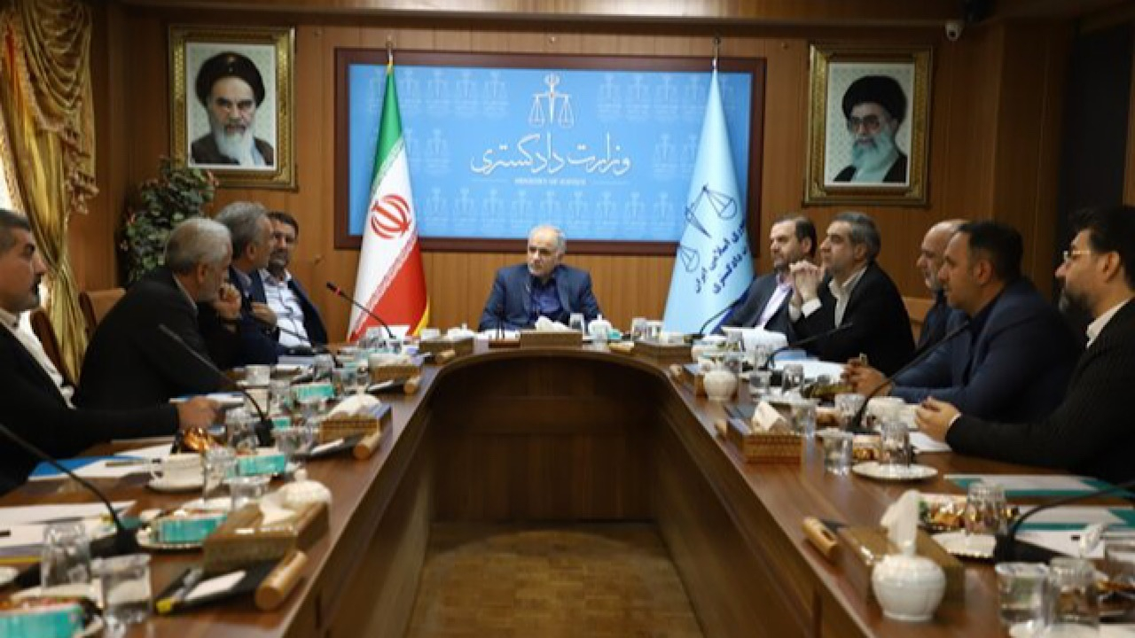 اجازه رد و بدل شدن ثمن معامله در بنگاه‌های معاملات ملکی وجود ندارد