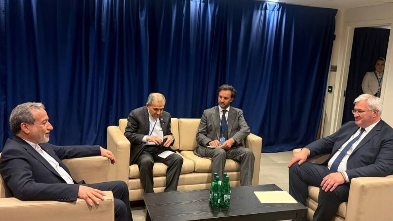 عراقچی در دیدار با همتای اوکراینی پیگیر حمله به کشتی ایرانی در خزر شد