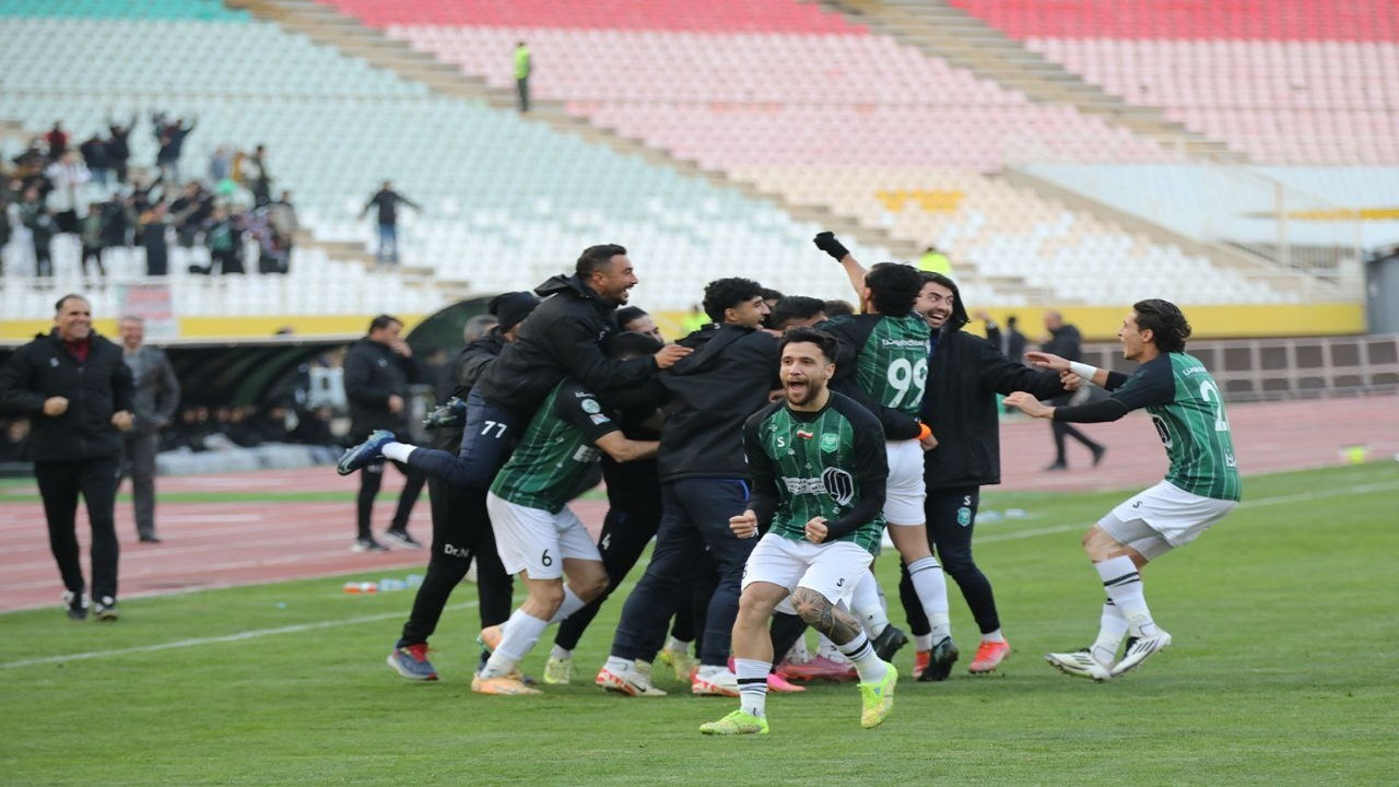 سپاهان ۱ - ۳ خیبر/ صعود رویایی شاگردان رحمتی در طولانی‌ترین شب سال