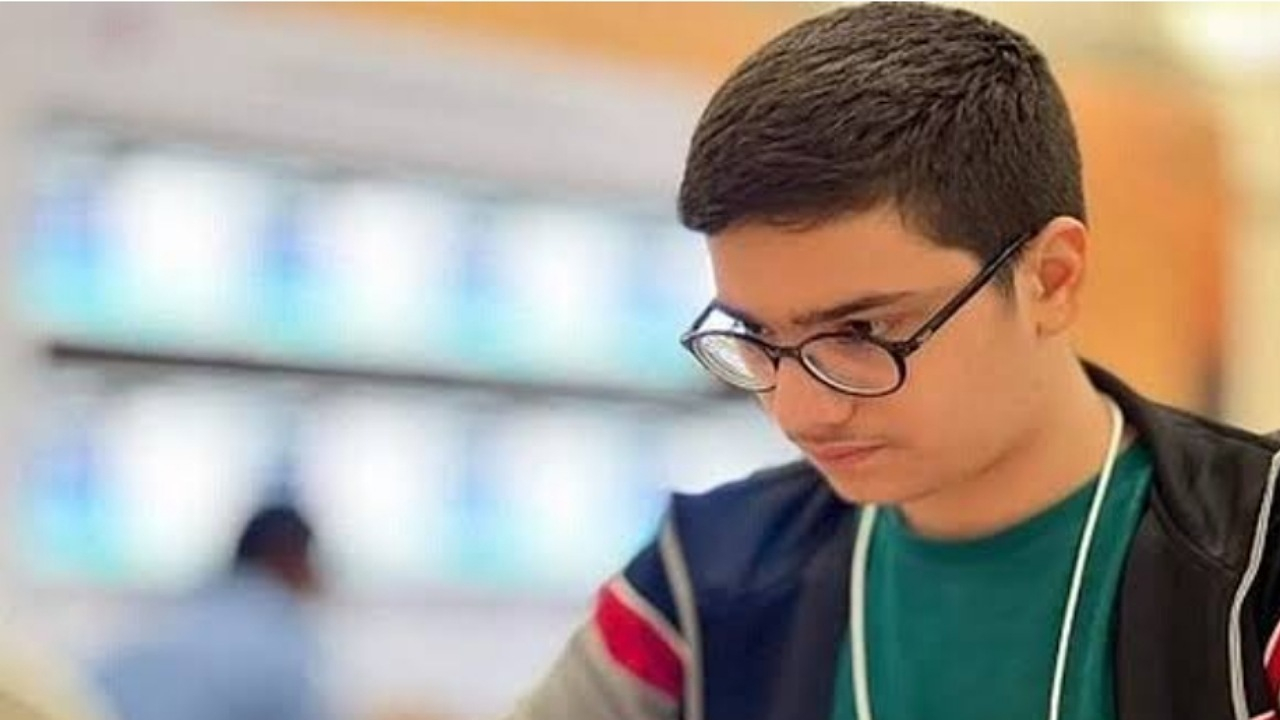 سینا موحد با ۱۰ پیروزی متوالی قهرمان مسابقات هفتگی شد