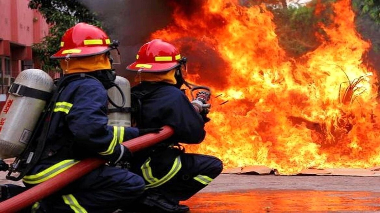 قدیمی‌ترین مدرسه برزیل در آتش سوخت + فیلم