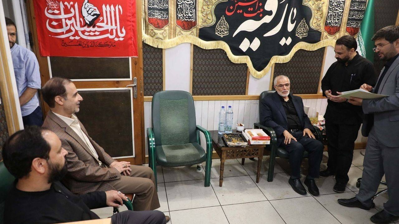 عوامل رادیو اربعین به عشق امام حسین (ع) دلی کار می‌کنند