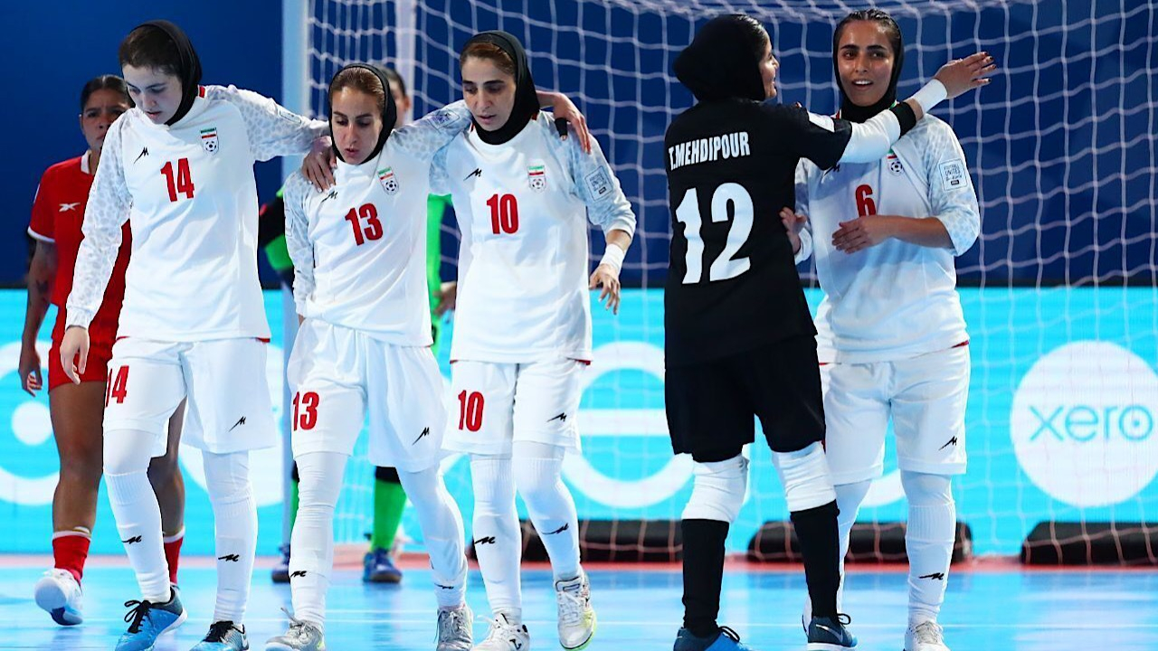 سقوط یک پله‌ای فوتسال بانوان، جایگاه بدون تغییر فوتسال مردان