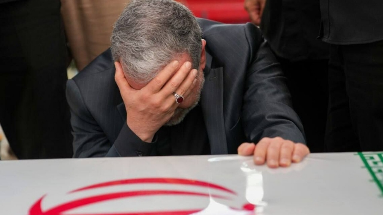عراقچی: ایرانیان، خون دادند، خاک ندادند؛ جگرگوشه دادند، عزت ندادند