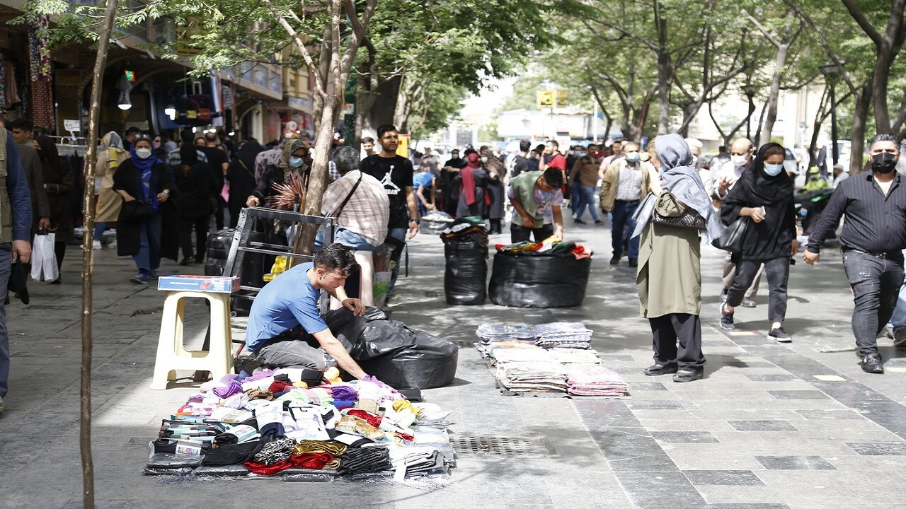 تداوم طرح ساماندهی دستفروشان چهارراه ولیعصر