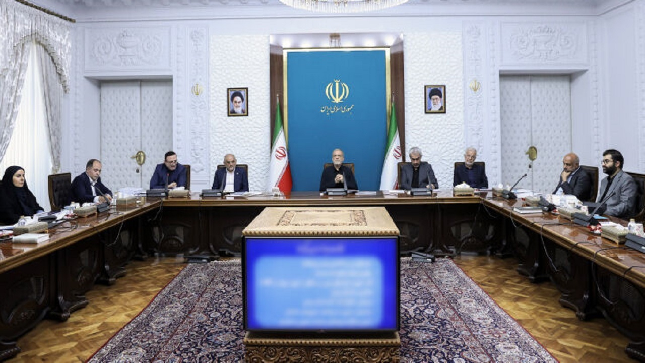 پزشکیان: سرمایهگذاری مشترک در مناطق آزاد رویکرد برد-برد برای طرفین داخلی و خارجی است