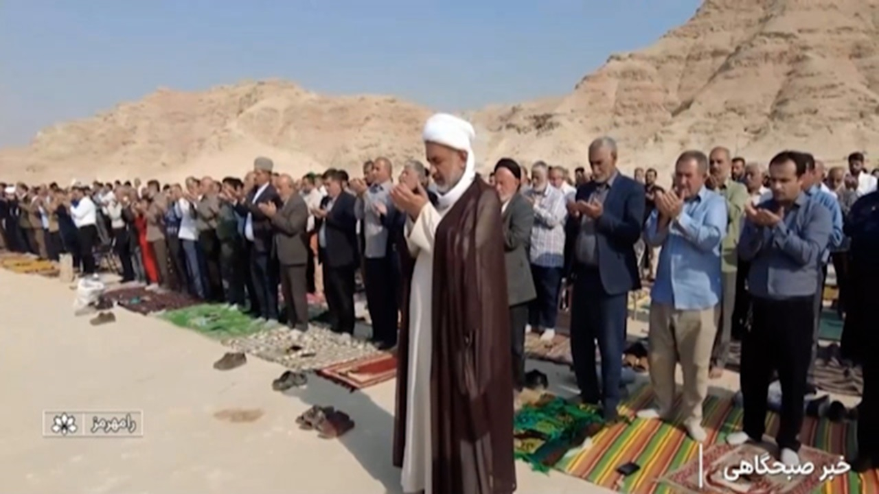 اقامه نماز باران در شهرهای مختلف + فیلم