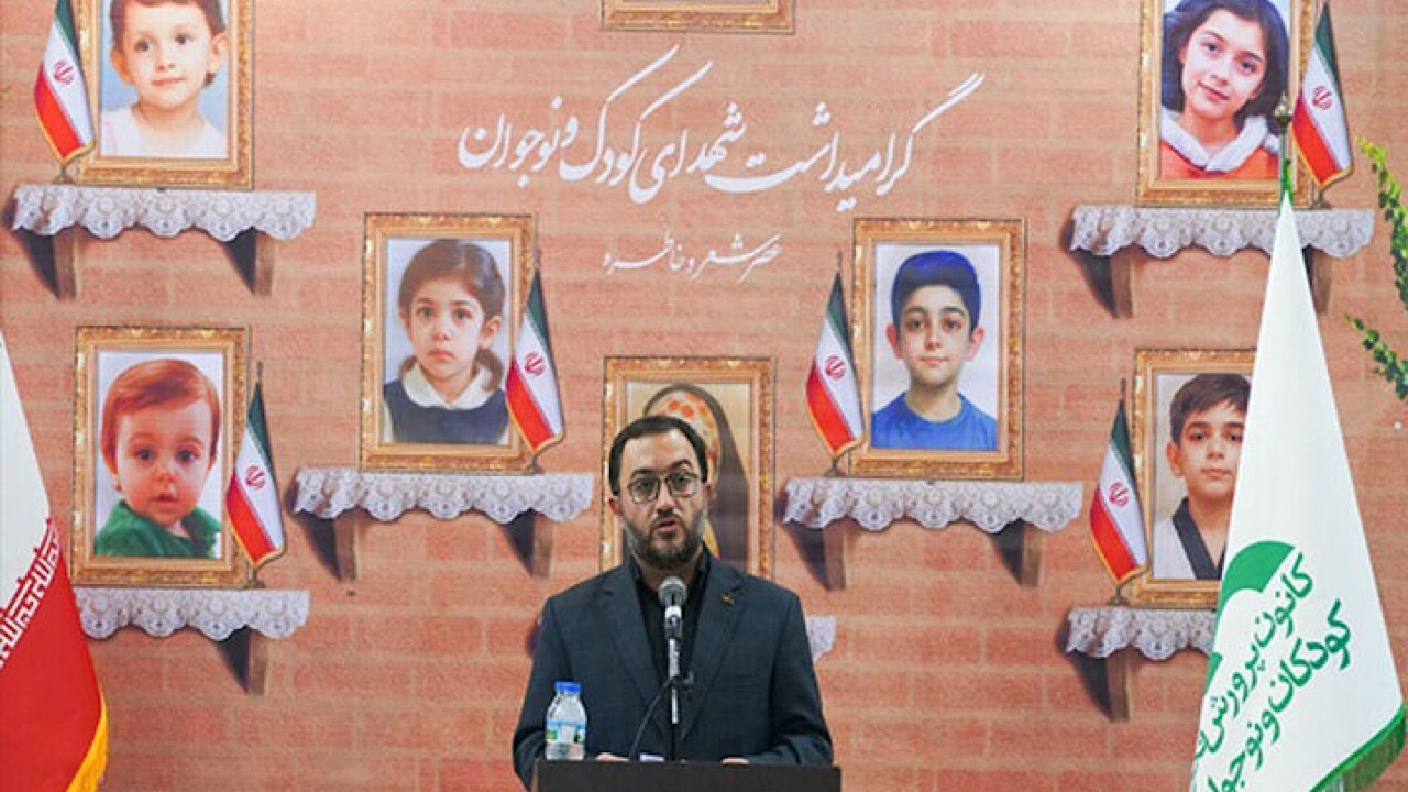 قلم شاعران، صدای شهدای کودک و نوجوان است