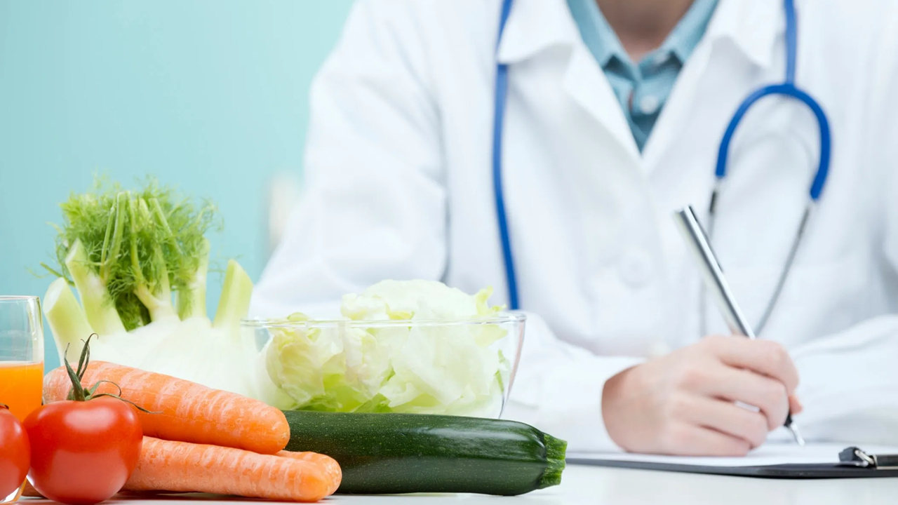 چرا افراد چاق هم ممکن است دچار سوءتغذیه باشند؟ + فیلم