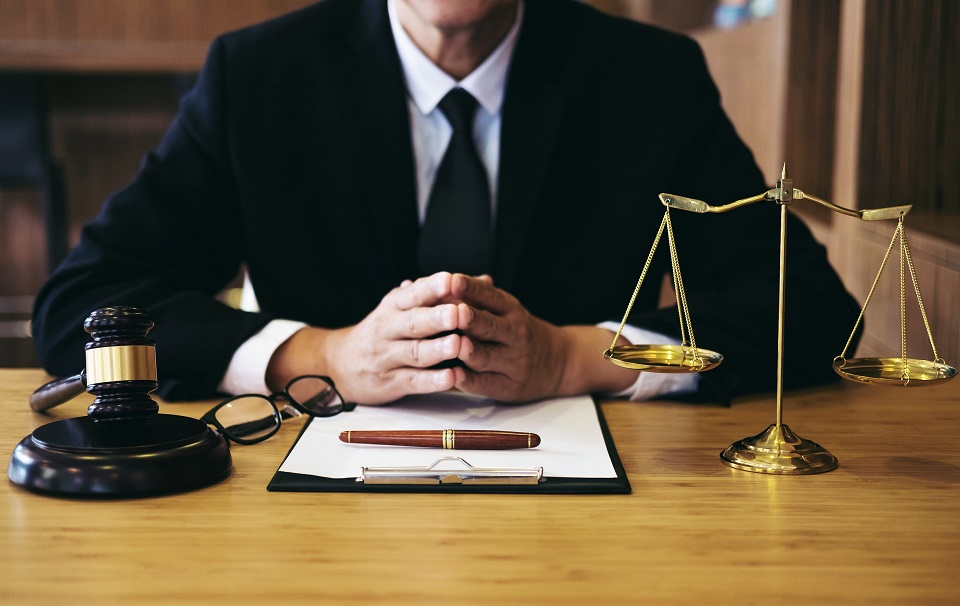 با وکیل گستر، مشاوره با وکیل تلفنی و آنلاین