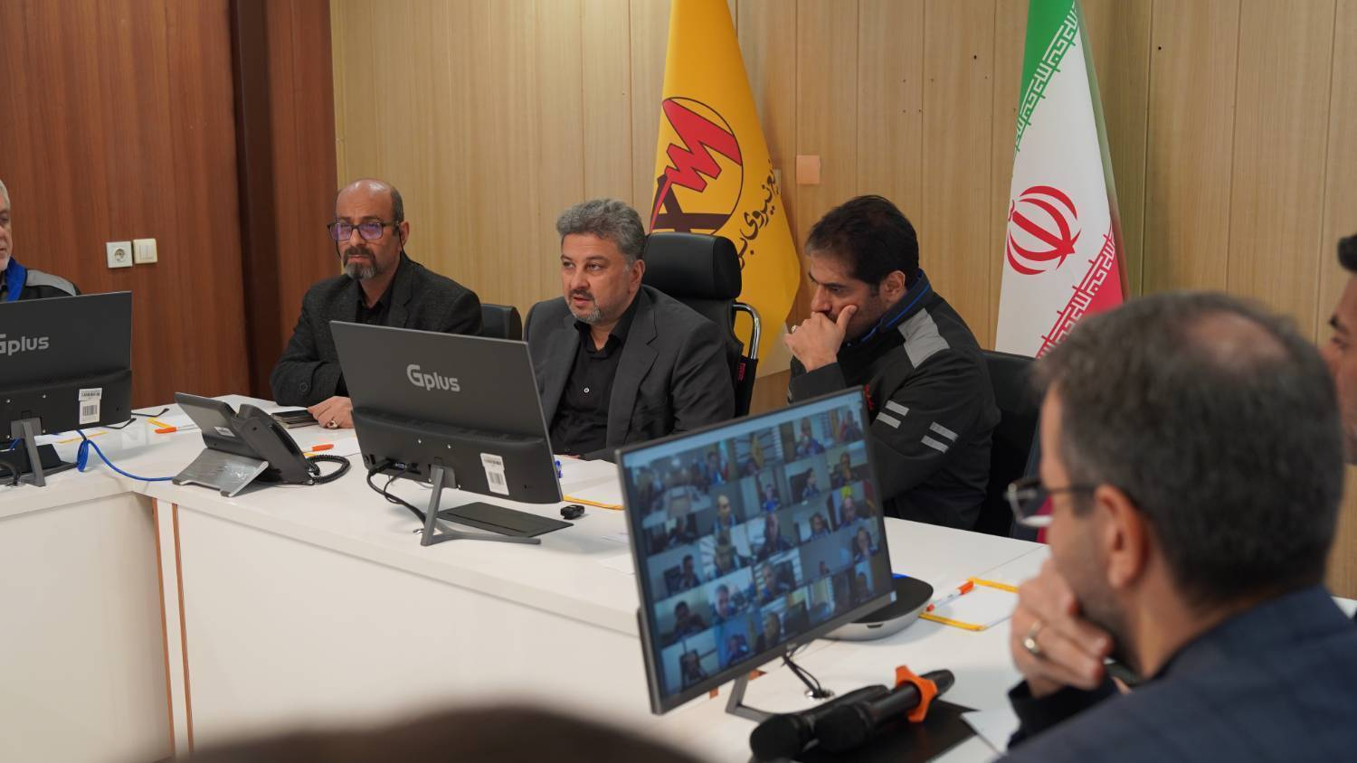 ظرفیت نیروگاه‌های تجدیدپذیر بیش از چهار برابر شد/ با کنتور هوشمند مصرف برق مشترکان پرمصرف هزار مگاوات کاهش یافت