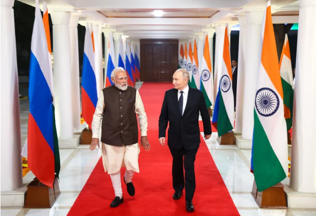 فرش قرمز دهلی برای مسکو